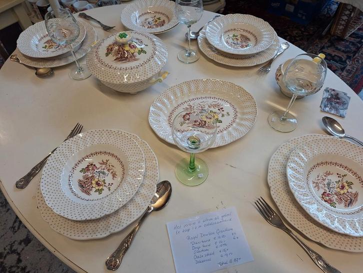 Royal Doulton Grantham Servies - Prachtige Staat!, Antiek en Kunst, Antiek | Servies compleet, Ophalen of Verzenden