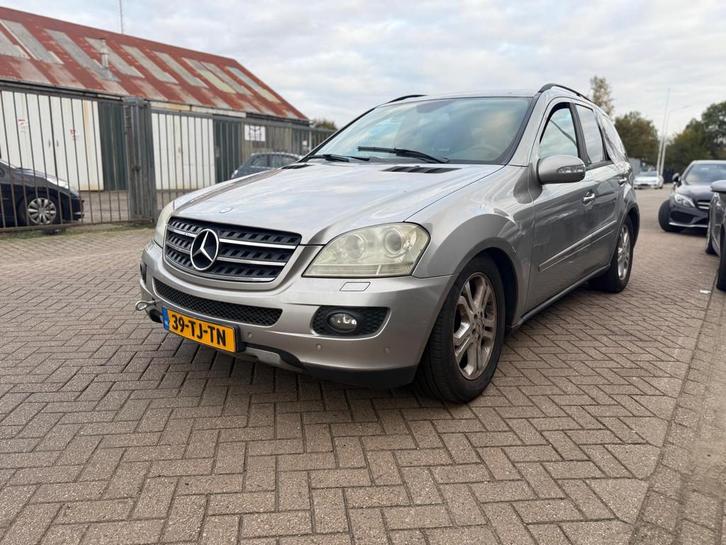 Mercedes-Benz M-klasse 320 CDI, Auto's, Mercedes-Benz, Bedrijf, Te koop, M-Klasse, 4x4, ABS, Airconditioning, Alarm, Centrale vergrendeling