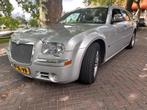 Chrysler 300C 3.5 I V6 Touring AUT 2006 Grijs, Auto's, Automaat, 109 €/maand, 1760 kg, Stationwagon