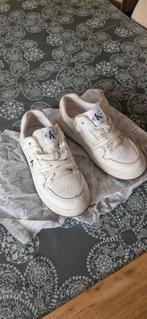 Witte Calvin Klein Sneakers - Maat 33, Kleding | Dames, Schoenen, Ophalen, Wit, Sneakers of Gympen, Calvin Klein