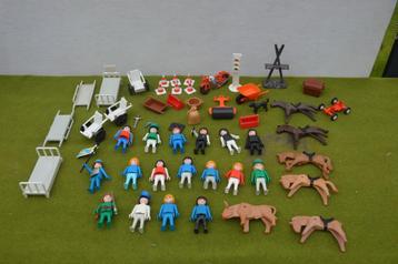 Vintage Playmobil uit de jaren 70 poppetjes, paarden, access beschikbaar voor biedingen