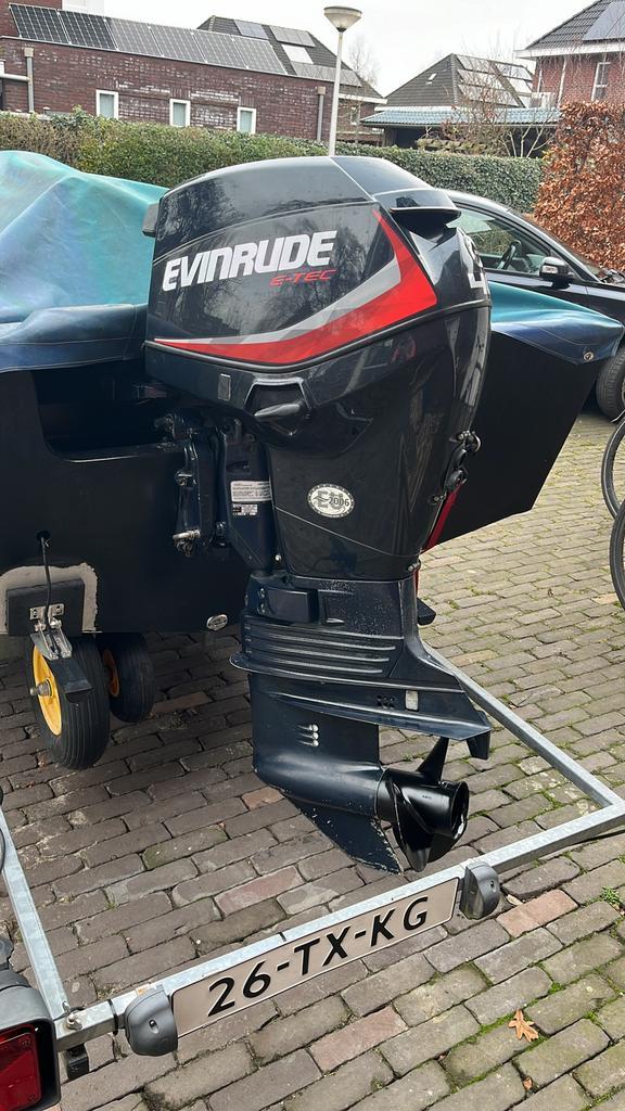 40 pk Evinrude E-tec etec tiller knuppel, Watersport en Boten, Speedboten, Zo goed als nieuw, 3 tot 6 meter, Benzine, Minder dan 70 pk