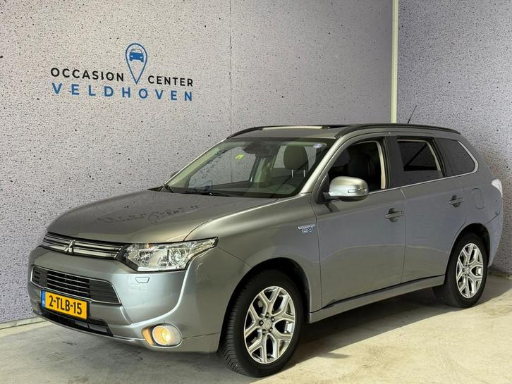 Mitsubishi Outlander 2.0 PHEV Instyle+ // TREKHAAK // SUNROO, Auto's, Mitsubishi, Bedrijf, Te koop, Outlander, 4x4, ABS, Achteruitrijcamera