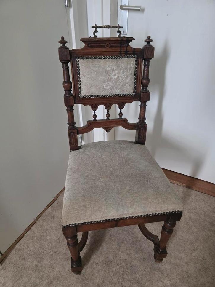 Antieke Stoel met Houten Frame, Antiek en Kunst, Antiek | Meubels | Stoelen en Banken, Ophalen of Verzenden