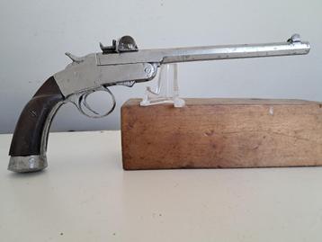 Klein caliber pistool 6mm Flobert beschikbaar voor biedingen
