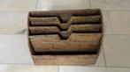 Mooie lectuurbak van birma riet., Huis en Inrichting, Woonaccessoires | Krantenbakken en Lectuurbakken, Ophalen, Zo goed als nieuw