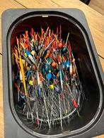 een partij met 240 stuks nieuwe wedstrijd dobbers, Watersport en Boten, Ophalen of Verzenden, Nieuw, Dobber of Lood