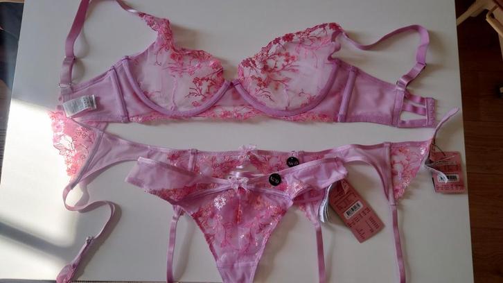 Lingerieset Hunkemöller 75E, Kleding | Dames, Ondergoed en Lingerie, Ophalen of Verzenden