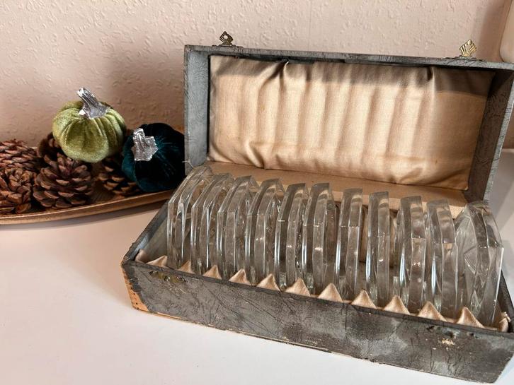 Glazen Onderzetters - 11 Stuks in Originele Doos, Antiek en Kunst, Antiek | Glas en Kristal, Ophalen of Verzenden