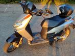 Aprilia snorscooter z.g.a.n. alleen 13dkm!, Fietsen en Brommers, Scooters | Aprilia, Ophalen, Overige modellen, Maximaal 45 km/u