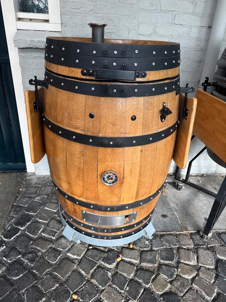 Wijnvat Barbecue / Smoker met Grill (54cm) nieuw!, Tuin en Terras, Barbecue-accessoires, Zo goed als nieuw, Ophalen