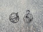 Metalen hooiballetjes, 2 stuks, Ophalen, Zo goed als nieuw