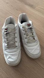 Witte Fila gympen mt 44 goede staat, Ophalen of Verzenden, Zo goed als nieuw, Wit