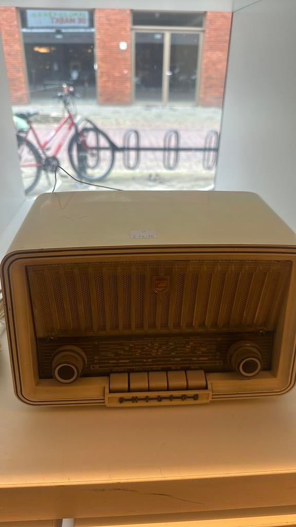 Vintage Philips radio – klassiek model –decoratief & werkend, Ophalen