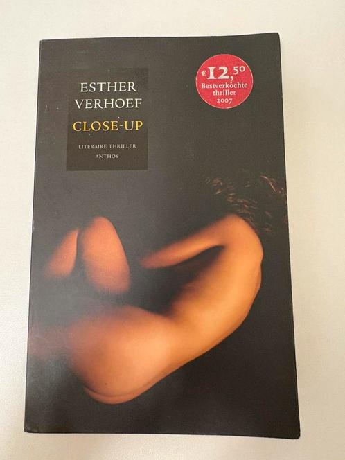 close-up - Esther Verhoef, Boeken, Thrillers, Gelezen, Nederland, Ophalen of Verzenden