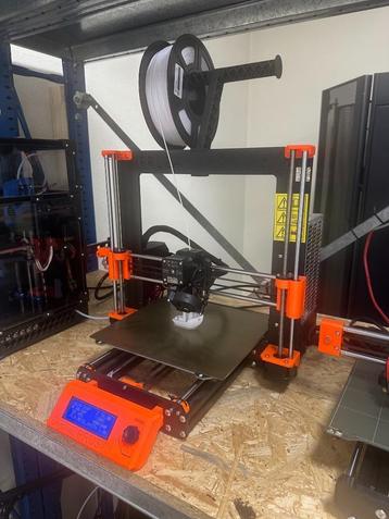 Prusa mk3s beschikbaar voor biedingen