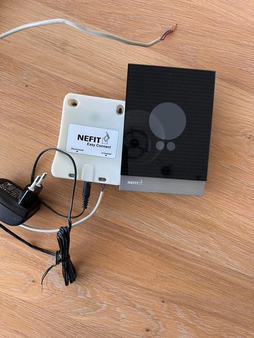 Nefit thermostaat Moduline Easy incl. Nefit Connect module, Doe-het-zelf en Verbouw, Thermostaten, Zo goed als nieuw, Slimme thermostaat