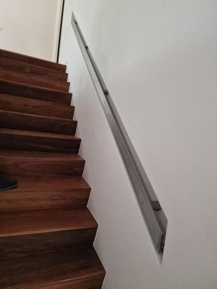 Prachtige RVS trapleuning met verlichting, Doe-het-zelf en Verbouw, IJzerwaren en Bevestigingsmiddelen, 250 mm of meer, Rvs, Ophalen