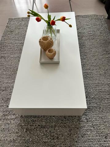 Salontafel beschikbaar voor biedingen