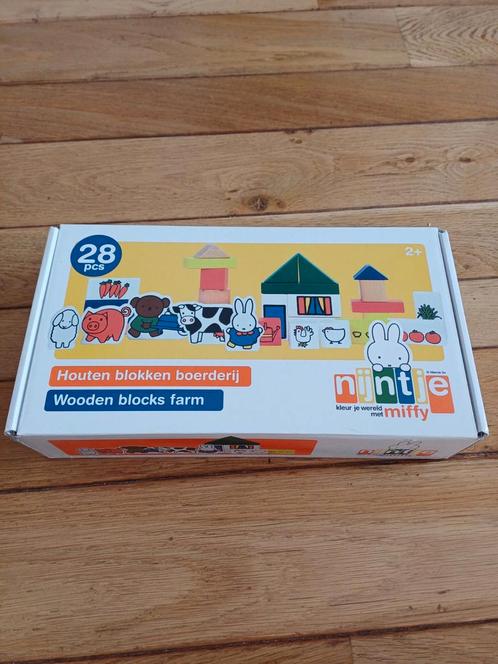 Nijntje houten boerderij blokken 28 stuks, compleet in doos, Kinderen en Baby's, Speelgoed | Kinderpuzzels, Gebruikt, 10 tot 50 stukjes