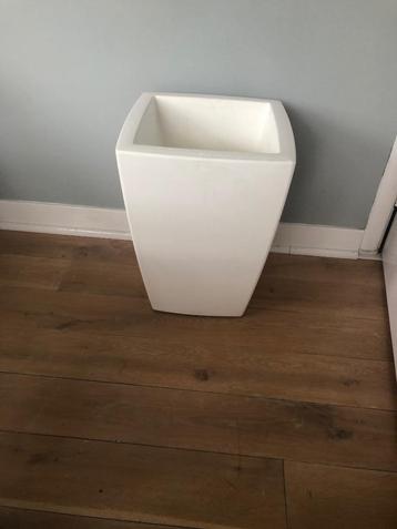 z.g.a.n. Elho witte Pure straight square bloempot.  beschikbaar voor biedingen