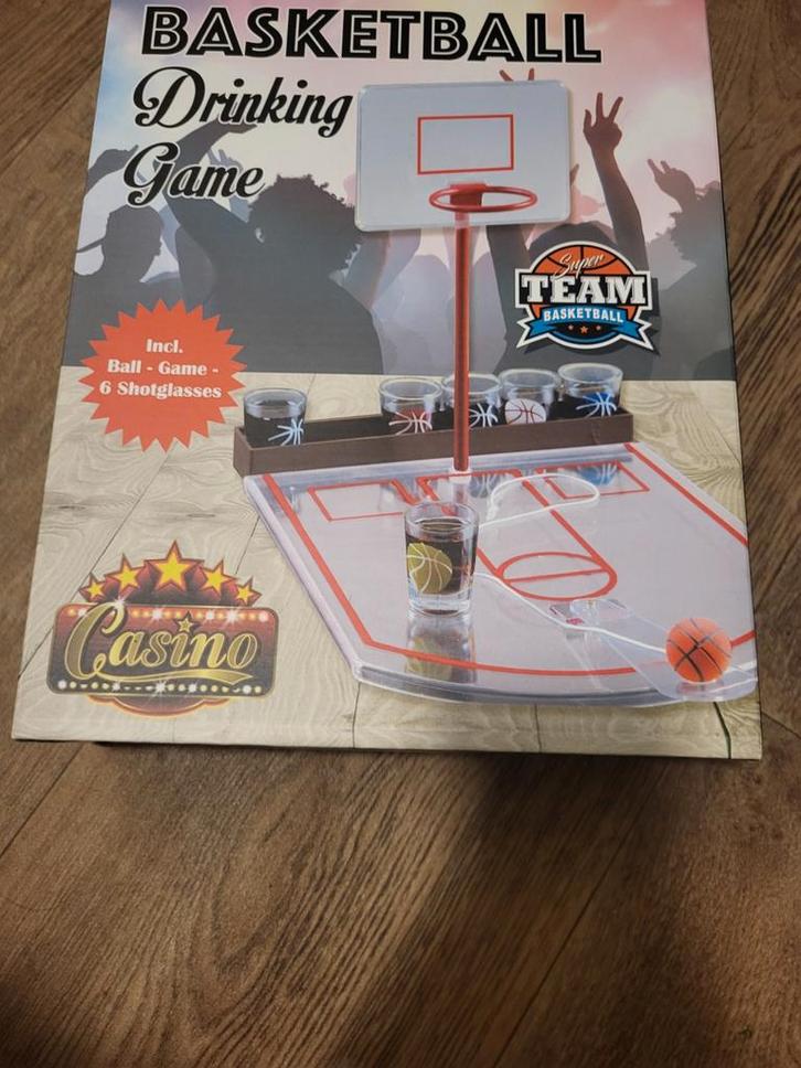 Drinking game, Hobby en Vrije tijd, Gezelschapsspellen | Bordspellen, Zo goed als nieuw, Ophalen of Verzenden