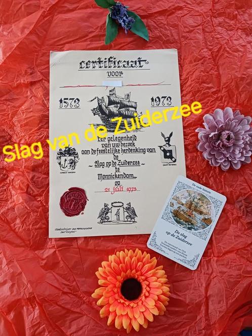 Certificaat 1973 tgv 400 jaar slag om de zuiderzee waszegel, Verzamelen, Scheepvaart, Gebruikt, Kaart, Foto of Prent, Zeilboot