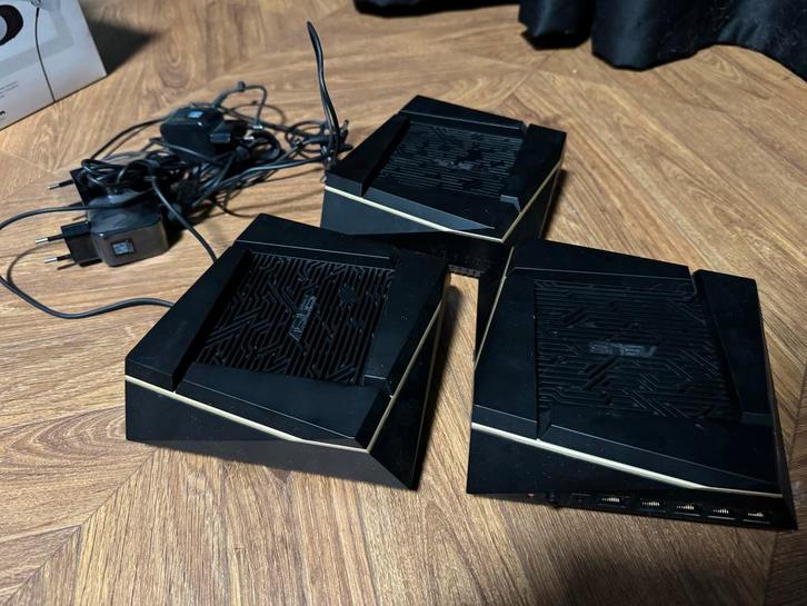 3 ASUS RT-AX82U Wi-Fi 6 Routers | AiMesh Ready, Computers en Software, Routers en Modems, Zo goed als nieuw, Router, Ophalen