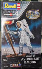 Apollo 11 Astronaut on the moon - REVELL, Ophalen of Verzenden, Nieuw, Groter dan 1:35, Figuur of Figuren