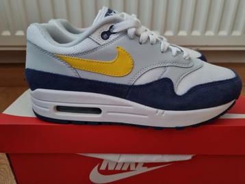 Nike air max 1 Tour Yellow/ Blue Recall  beschikbaar voor biedingen