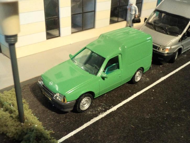 1/43 Opel Kadett Combo - AHC-Doorkey KPN / PTT-groen !, Hobby en Vrije tijd, Modelauto's | 1:43, Zo goed als nieuw, Auto, Overige merken
