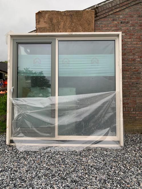 Nieuw kozijn met draai-kiep raam, Doe-het-zelf en Verbouw, Kozijnen en Schuifpuien, Nieuw, Raamkozijn, Hout, Ophalen
