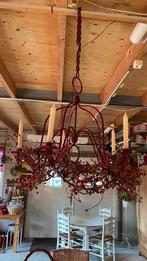 Rode IJzeren kroonluchter voor kaarsen ., Antiek en Kunst, Ophalen