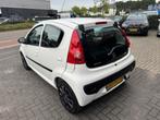 Peugeot 107 1.0-12V 5DRS AUTOMAAT AIRCO TOERENTELLER ORIG NL, Euro 5, Gebruikt, 4 stoelen, Origineel Nederlands