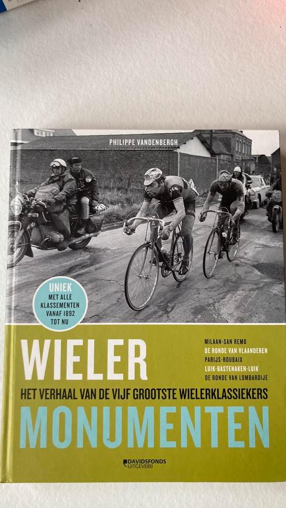 Philippe Vandenbergh - Wielermonumenten, Boeken, Sportboeken, Zo goed als nieuw, Lopen en Fietsen, Ophalen of Verzenden