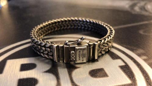 Buddha to Buddha armband type 192BRS E Julius Black € 269,95, Sieraden, Tassen en Uiterlijk, Armbanden, Zo goed als nieuw, Zilver