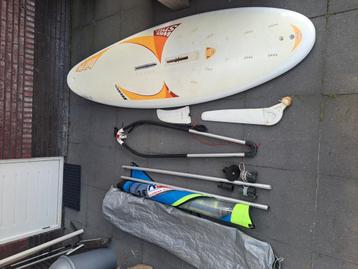 Complete windsurfset. Perfect om mee te beginnen  beschikbaar voor biedingen