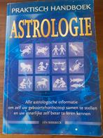 Praktisch Handboek Astrologie - Leer je horoscoop kennen!, Achtergrond en Informatie, Astrologie, Ophalen of Verzenden, Zo goed als nieuw