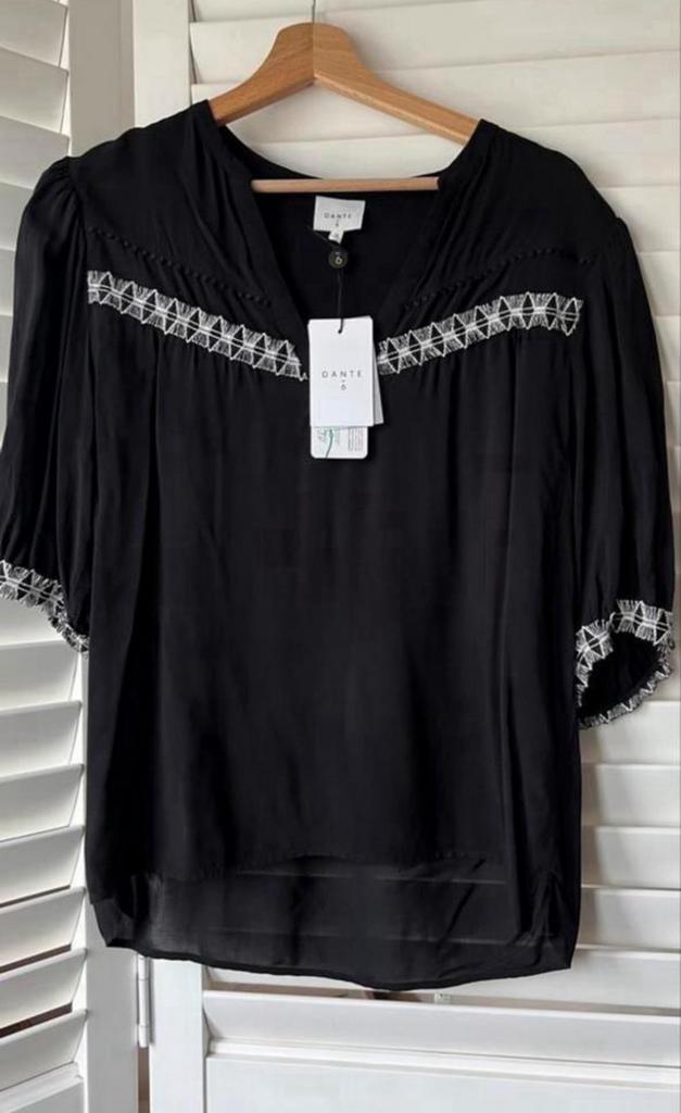 Dante 6 zwarte aztec blouse, Kleding | Dames, Tops, Zo goed als nieuw, Maat 38/40 (M), Zwart, Korte mouw, Ophalen of Verzenden