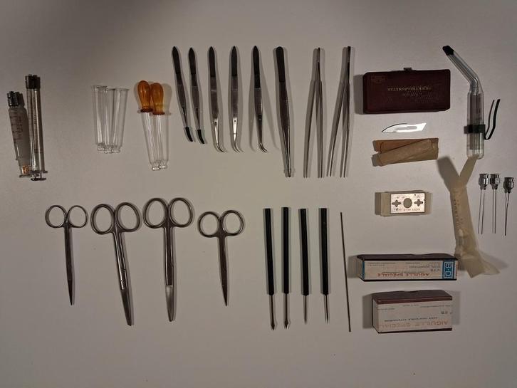 Oude medische instrumenten verzameling met haemasytometer 2x, Verzamelen, Elektronische Apparatuur, Overige typen, Ophalen of Verzenden