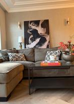 Taupe beige claudi bank hocker eric kuster fluweel velours, Huis en Inrichting, Banken | Bankstellen, 100 tot 125 cm, Hoekbank
