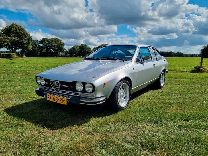 Alfa Romeo Alfetta 2.0 GTV veloce 1980 Grijs, Auto's, Alfa Romeo, Particulier, Benzine, Hatchback, Handgeschakeld, Origineel Nederlands