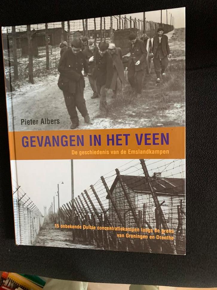 P. Albers - Gevangen in het veen, Boeken, Geschiedenis | Wereld, Zo goed als nieuw, Europa, 20e eeuw of later, Ophalen of Verzenden