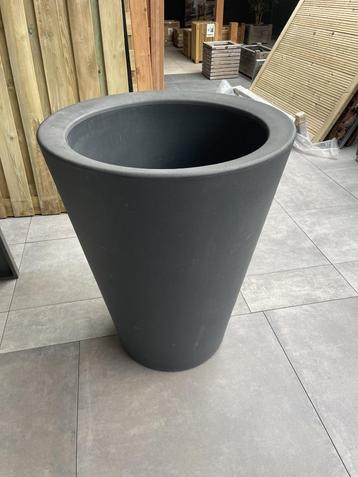 Otium Olla 100 – Antraciet Flowerpot – Luxe Grote Bloempot beschikbaar voor biedingen