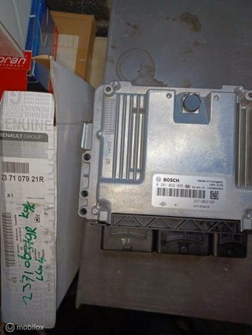 Inspuitcomputer237106319r Renault Clio IV  237107921r beschikbaar voor biedingen
