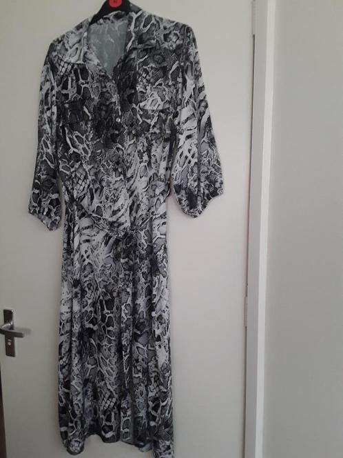 Drie Jurken maat XL /XXL, Kleding | Dames, Jurken, Zo goed als nieuw, Maat 46/48 (XL) of groter, Zwart, Onder de knie, Ophalen of Verzenden
