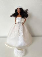 Donkere barbie Christie bride Mattel label, Verzamelen, Poppen, Ophalen of Verzenden, Zo goed als nieuw, Pop