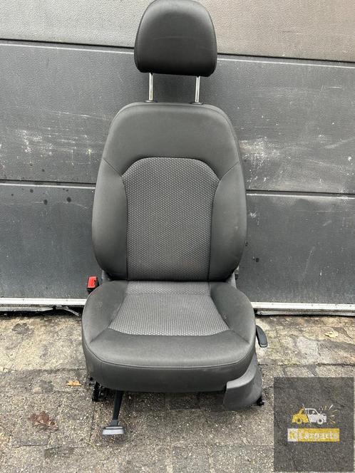 Audi A1 8X 2010-2018 Links voor origineel, Auto-onderdelen, Interieur en Bekleding, Audi, Gebruikt, Ophalen of Verzenden