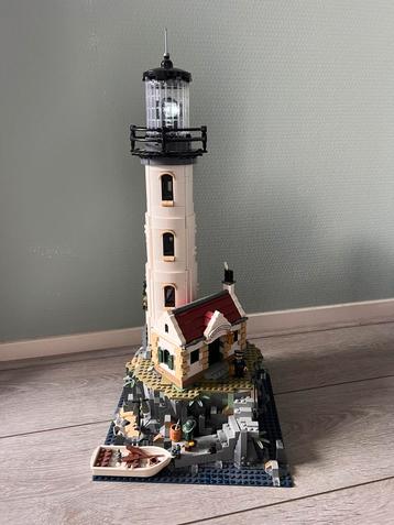 Lego 21335 Gemotoriseerde Vuurtoren beschikbaar voor biedingen