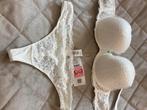 Totaal nieuwe bh en string 95d en maat L, Kleding | Dames, Ondergoed en Lingerie, Hunkemöller, Ophalen of Verzenden, Beige, Setje